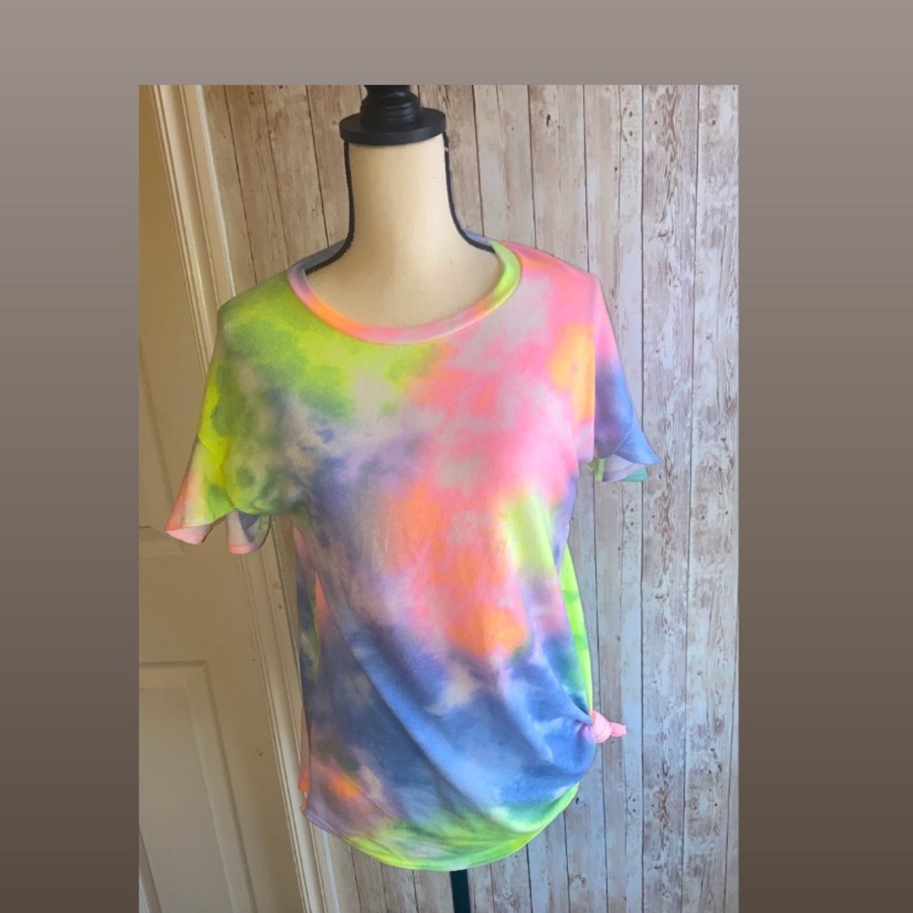 women’s tie die top